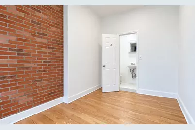 145 Franklin Street #Room 18, New York City, NY 11222 - Photo 2