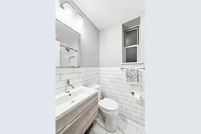 150 E 83rd Street #3-C, New York City, NY 10028 - Photo 4