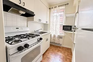 102-21 63rd Rd, Forest Hills, NY 11375 - Photo 10