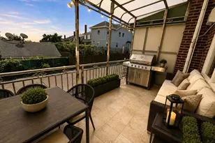 143-14 85th Dr, New York City, NY 11435 - Photo 18