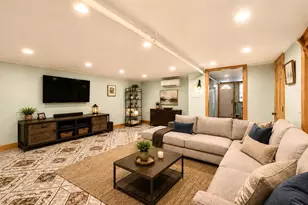 143-14 85th Dr, New York City, NY 11435 - Photo 8
