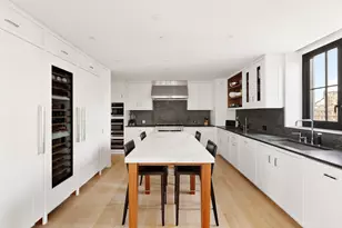 221 W 77th St, New York, NY 10024 - Photo 14