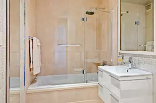 120 Riverside Blvd, New York City, NY 10069 - Photo 16