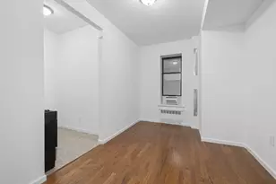 102 W 80th St, New York City, NY 10024 - Photo 2