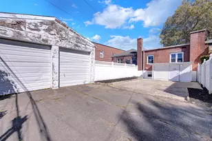 112 E 45th St, Brooklyn, NY 11203 - Photo 24