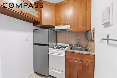 240 E 55th Street #4A, New York City, NY 10022 - Photo 6