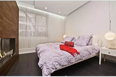 225 E 70th Street #1A, New York, NY 10021 - Photo 2