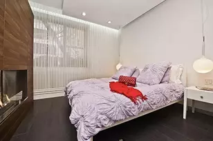 225 E 70th St, New York, NY 10021 - Photo 2
