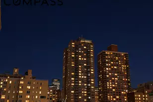 20 E 9th St, New York City, NY 10003 - Photo 8