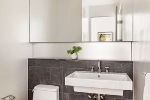 311 W Broadway, New York, NY 10013 - Photo 8
