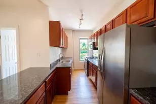 305 Ocean Ave, New York City, NY 11225 - Photo 10