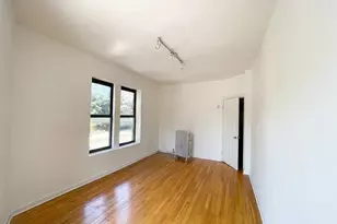 305 Ocean Ave, New York City, NY 11225 - Photo 4