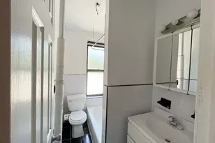 305 Ocean Ave, New York City, NY 11225 - Photo 12