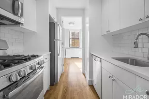 330 E 39th St, New York City, NY 10016 - Photo 4
