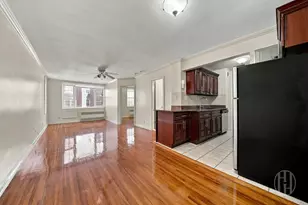 88-25 153rd St, Jamaica, NY 11432 - Photo 2