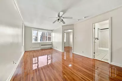 88-25 153rd Street #5M, Jamaica, NY 11432 - Photo 1