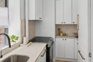 119 W 71st St, New York City, NY 10023 - Photo 6