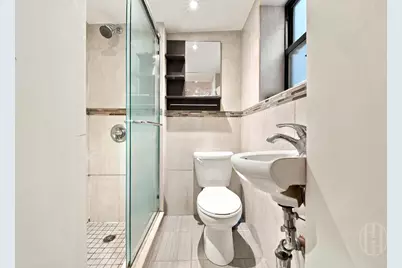 596 3rd Avenue #3, New York, NY 10016 - Photo 8