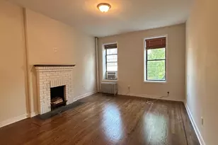 161 W 10th St, New York City, NY 10014 - Photo 2