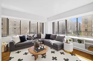 900 Park Ave, New York, NY 10075 - Photo 2