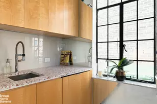 314 E 41st St, New York, NY 10017 - Photo 10