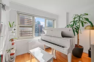 159 W 53rd St, New York, NY 10019 - Photo 2