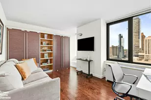 161 W 61st St, New York City, NY 10023 - Photo 10