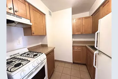 224-10 Jamaica Avenue #3FF, Queens Village, NY 11429 - Photo 4