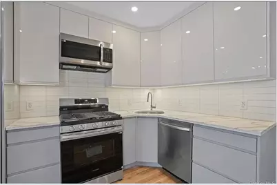 79-23 67th Drive, New York City, NY 11379 - Photo 24