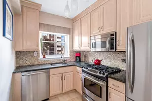 400 E 85th St, New York, NY 10028 - Photo 4