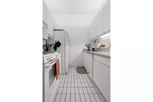 225 W 83rd St, New York, NY 10024 - Photo 4