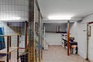 315 42nd St, New York City, NY 11232 - Photo 40