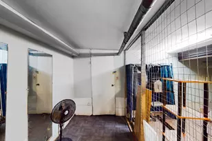315 42nd St, New York City, NY 11232 - Photo 42