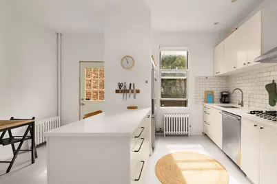 250 Boerum Street, New York City, NY 11206 - Photo 22