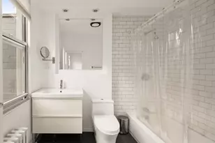 250 Boerum St, New York City, NY 11206 - Photo 20