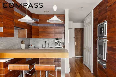 331 W 14th Street #PHB, New York, NY 10014 - Photo 2