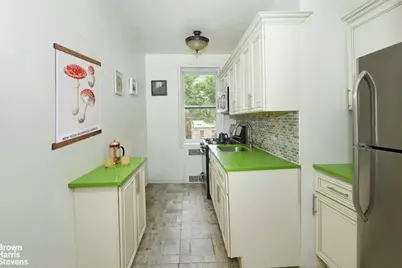 435 Ocean Parkway #3K, Brooklyn, NY 11218 - Photo 2