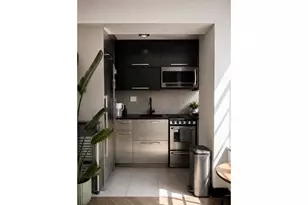 25 Monroe Pl, Brooklyn, NY 11201 - Photo 2