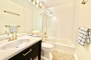 222 W 14th St, New York, NY 10011 - Photo 12