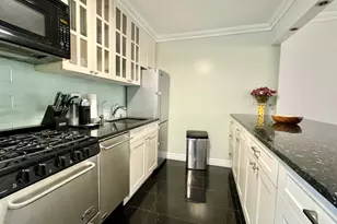 222 W 14th St, New York, NY 10011 - Photo 8