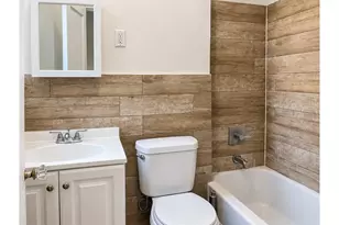 143-27 95th Ave, Jamaica, NY 11435 - Photo 10
