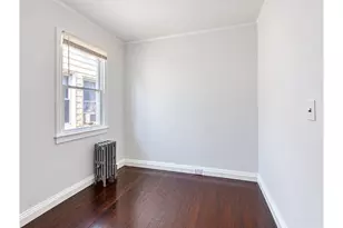 143-27 95th Ave, Jamaica, NY 11435 - Photo 8
