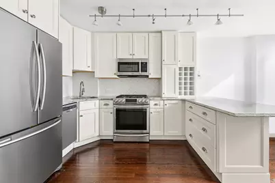 21 S End Avenue #207, New York City, NY 10280 - Photo 4