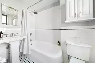 333 E 53rd St, New York, NY 10022 - Photo 4