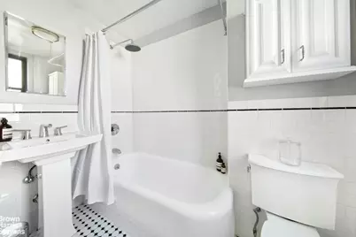 333 E 53rd Street #8A, New York, NY 10022 - Photo 4