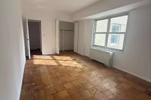 370 E 76th St, New York City, NY 10021 - Photo 8