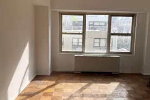 370 E 76th St, New York City, NY 10021 - Photo 2
