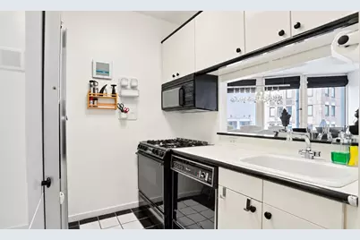 150 W 56th Street #5003, New York, NY 10019 - Photo 6