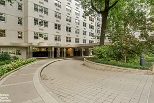 70 E 10th St, New York City, NY 10003 - Photo 18