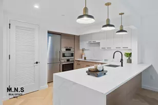 22-54 46th St, New York City, NY 11105 - Photo 18
